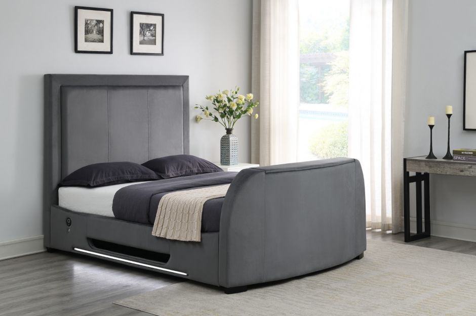 Refresh Your Bedroom At New Year With A TV Bed